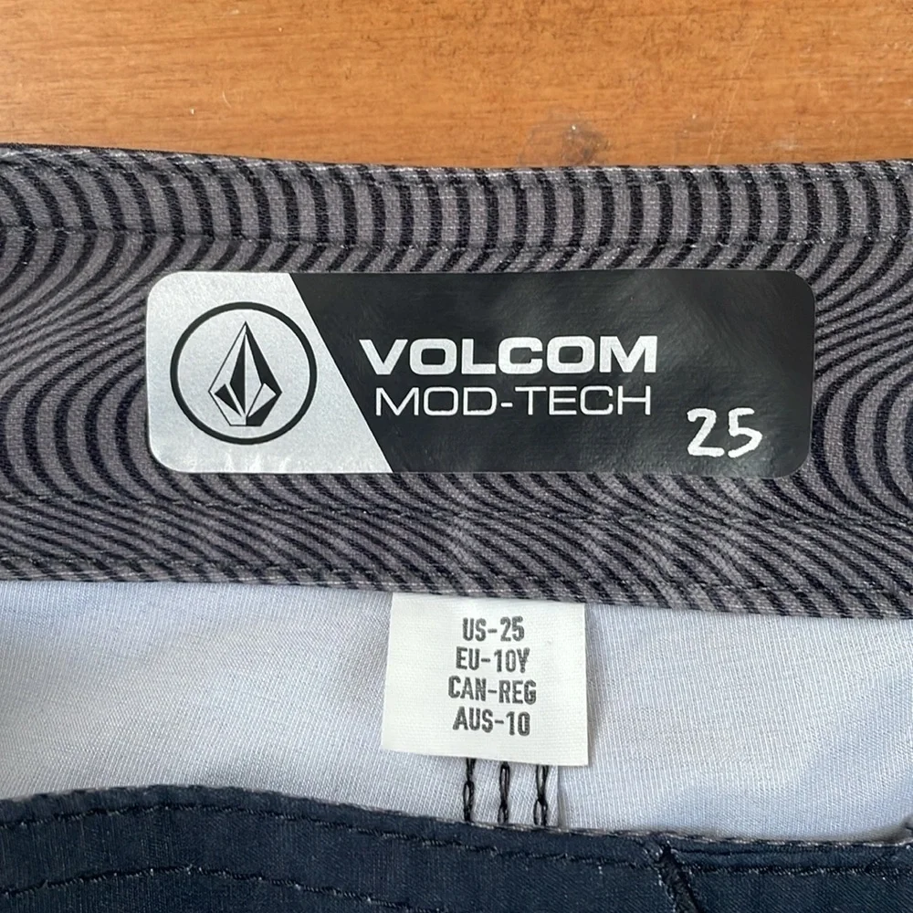 VOLCOM Boys Striped Board Shorts Size 25 Swim Trunks Blue Mod-Tech
